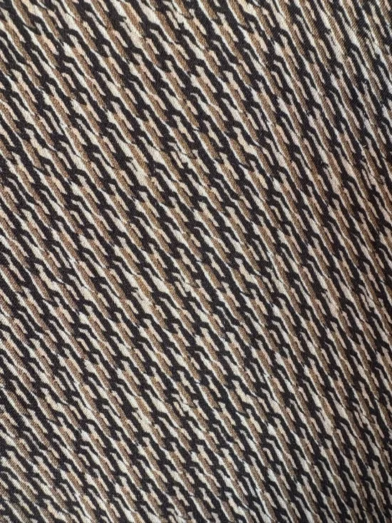 Vince | V-Neck Placket Silk Blouse. Herringbone print. Sleek. Sexy. Size 4 - Picture 3 of 6